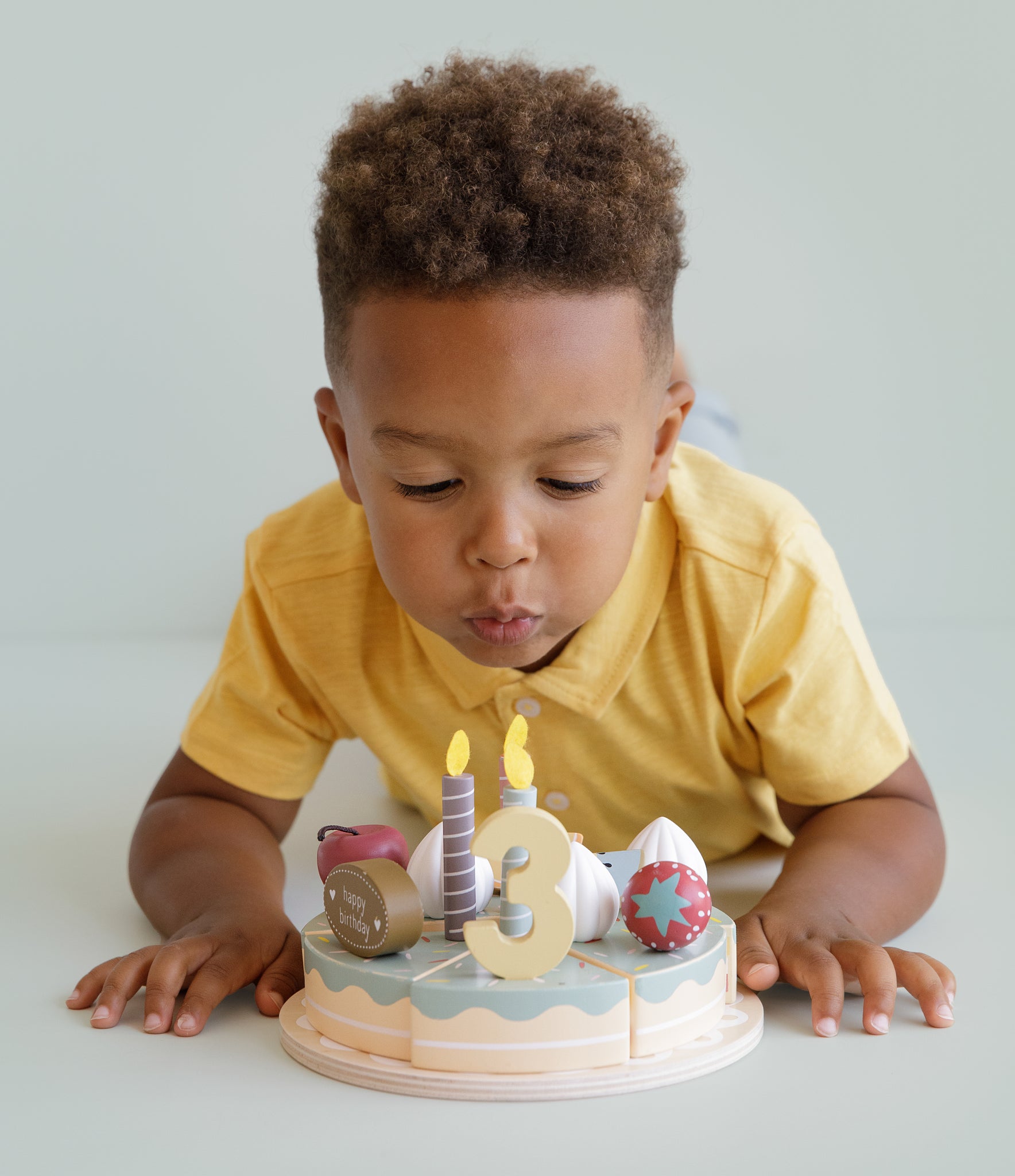 Tort aniversar cu decoratiuni pentru copii 1-5 ani - Little Dutch